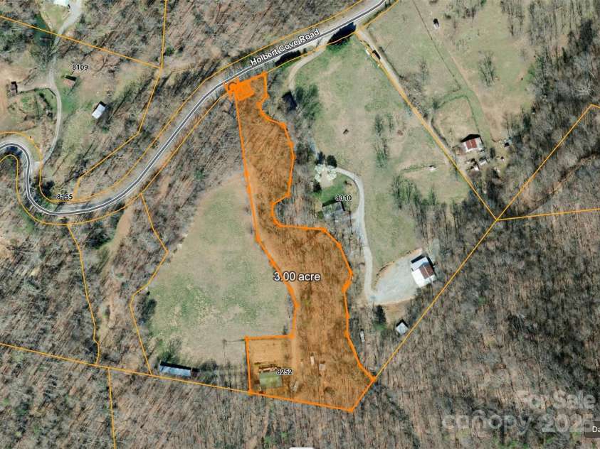 8252 Holbert Cove Road, Saluda, NC 28773.  MLS# CAR4257298, YatesRealty ID 11619. 