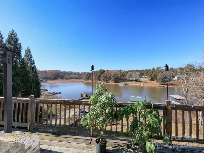 6860 Shade Tree Lane, Sherrills Ford, NC 28673.  MLS# CAR4087188, YatesRealty ID 1162. 