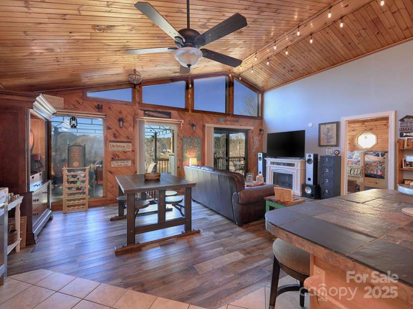 6860 Shade Tree Lane, Sherrills Ford, NC 28673.  MLS# CAR4087188, YatesRealty ID 1162. 