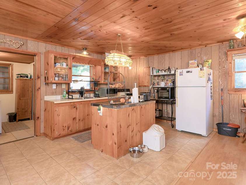 6860 Shade Tree Lane, Sherrills Ford, NC 28673.  MLS# CAR4087188, YatesRealty ID 1162. 