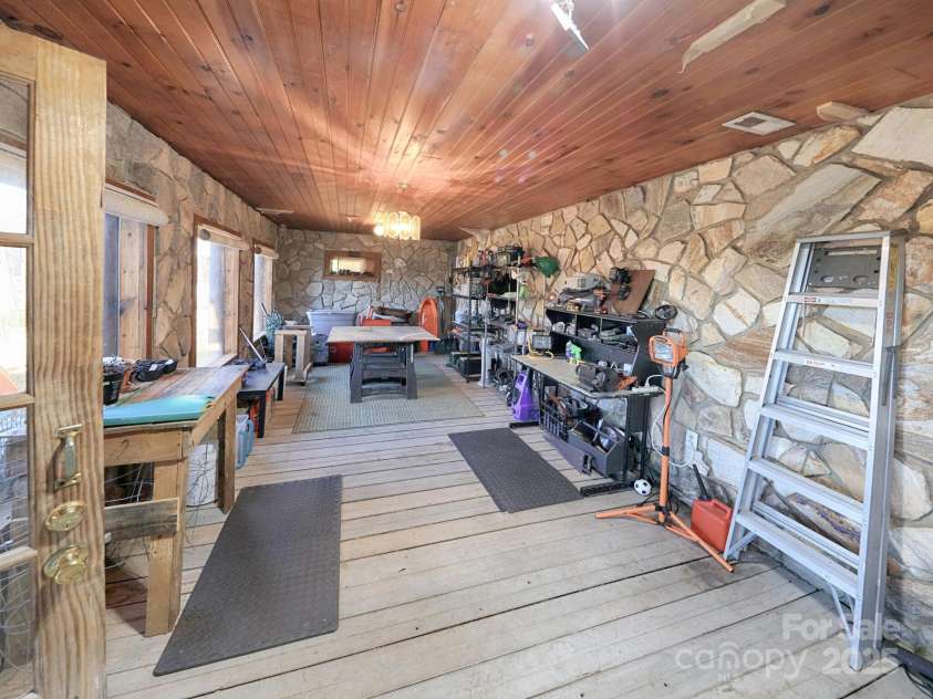 6860 Shade Tree Lane, Sherrills Ford, NC 28673.  MLS# CAR4087188, YatesRealty ID 1162. 