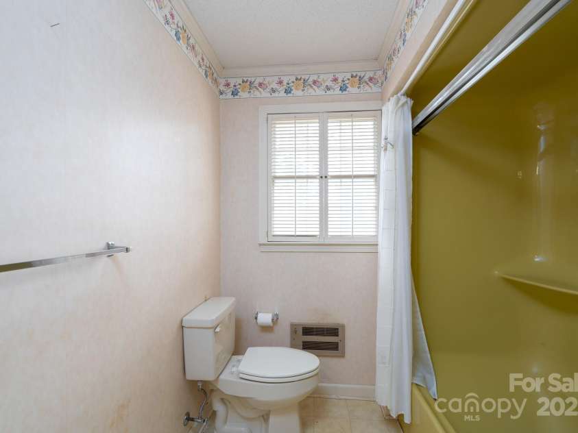 107 Myrtle Avenue, China Grove, NC 28023.  MLS# CAR4225002, YatesRealty ID 11620. Full Bath