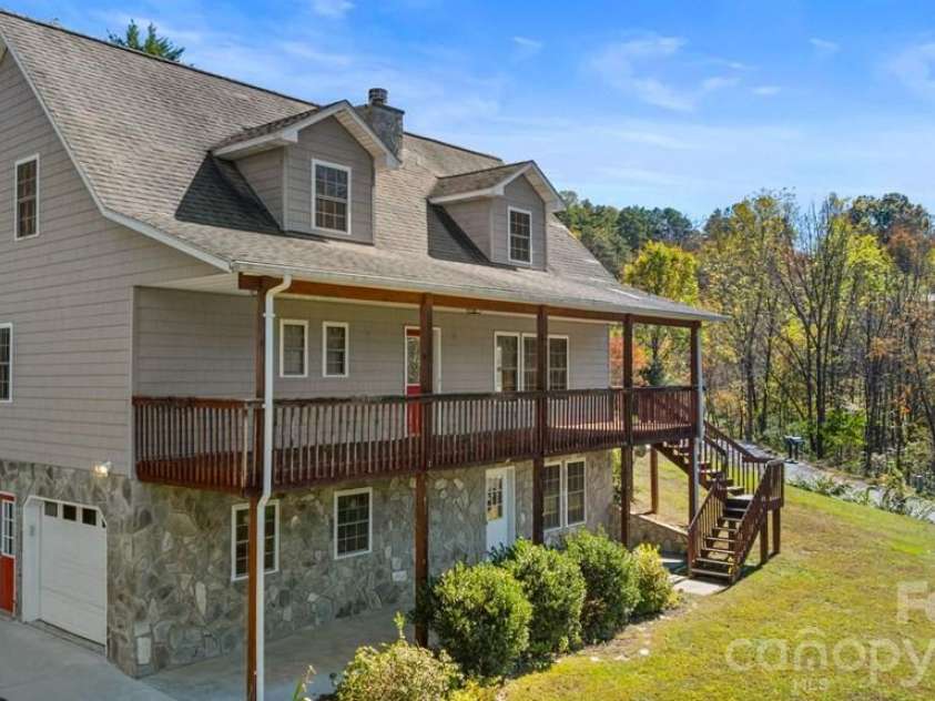 44 Ellistone Court, Sylva, NC 28779.  MLS# CAR4361873, YatesRealty ID 11620. 