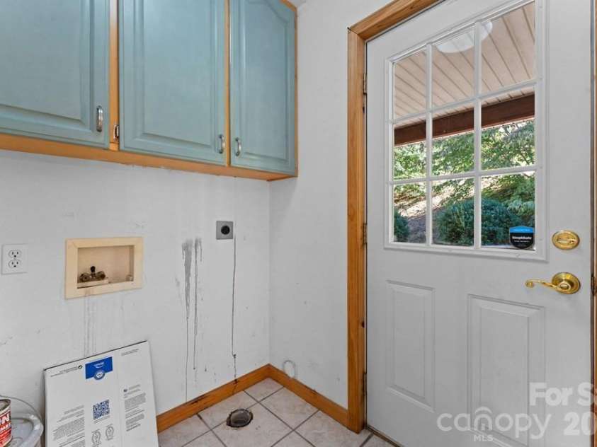 44 Ellistone Court, Sylva, NC 28779.  MLS# CAR4361873, YatesRealty ID 11620. 
