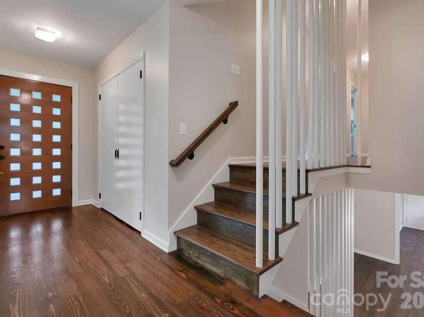100 Ashton Lane, Brevard, NC 28712.  MLS# CAR4411812, YatesRealty ID 11621. Foyer