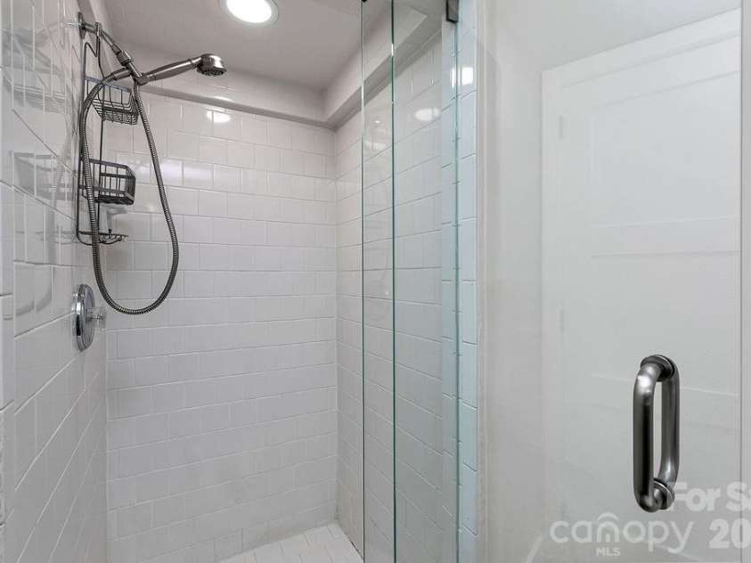 100 Ashton Lane, Brevard, NC 28712.  MLS# CAR4411812, YatesRealty ID 11621. Nice Shower