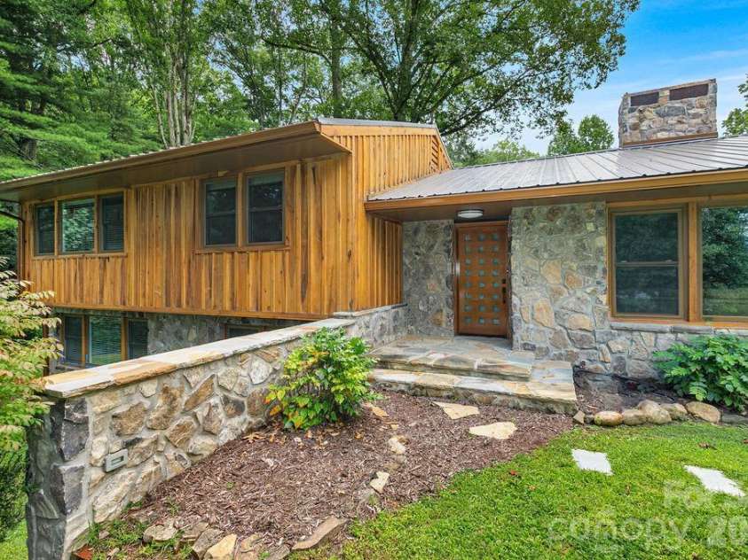 100 Ashton Lane, Brevard, NC 28712.  MLS# CAR4411812, YatesRealty ID 11621. Stunning Stonework
