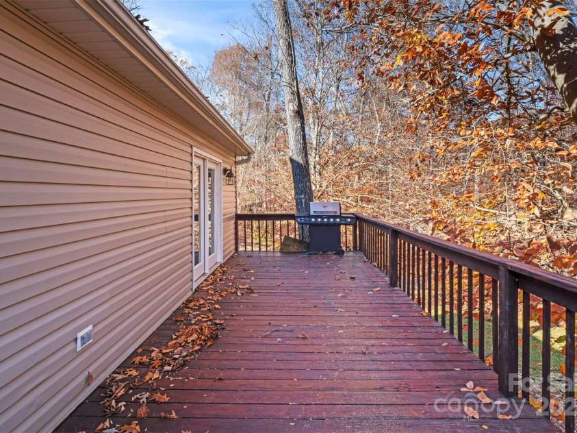 1101 Warf Road, Lexington, NC 27292.  MLS# CAR4207054, YatesRealty ID 11621. 