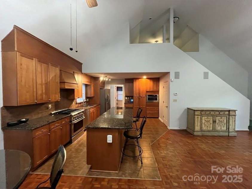 1101 Warf Road, Lexington, NC 27292.  MLS# CAR4207054, YatesRealty ID 11621. 