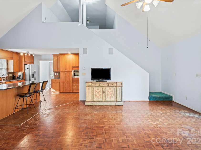 1101 Warf Road, Lexington, NC 27292.  MLS# CAR4207054, YatesRealty ID 11621. 