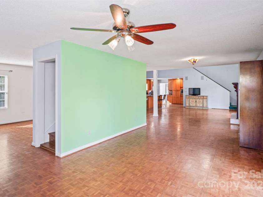 1101 Warf Road, Lexington, NC 27292.  MLS# CAR4207054, YatesRealty ID 11621. 