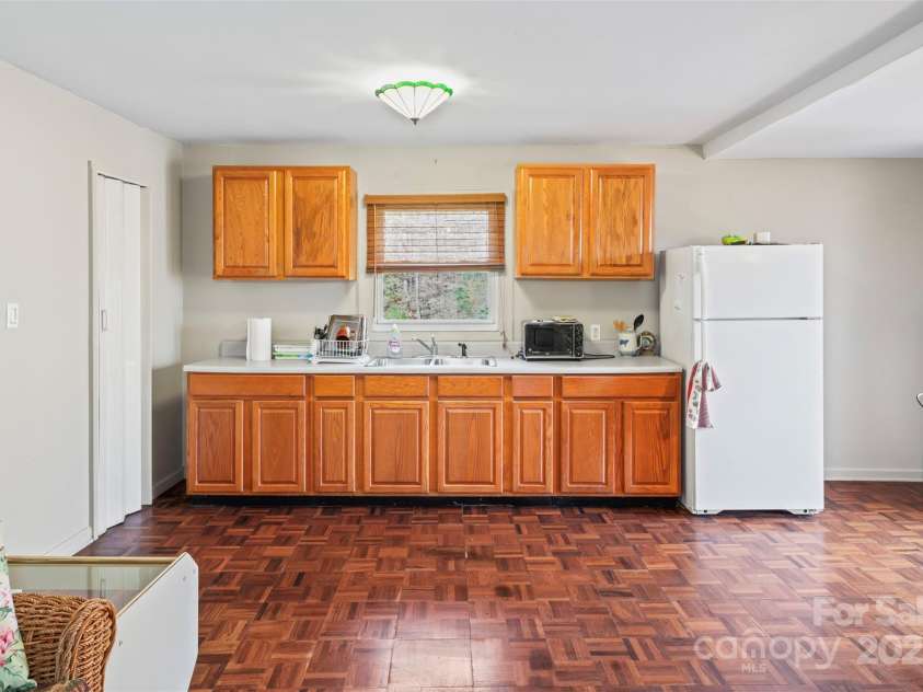 1101 Warf Road, Lexington, NC 27292.  MLS# CAR4207054, YatesRealty ID 11621. 