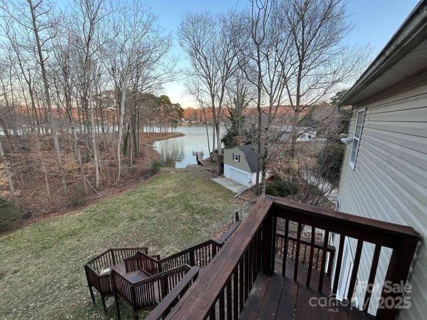 1101 Warf Road, Lexington, NC 27292.  MLS# CAR4207054, YatesRealty ID 11621. 