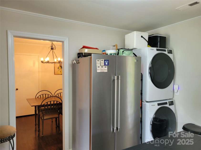 2939 Lasalle Street, Charlotte, NC 28216.  MLS# CAR4256690, YatesRealty ID 11622. 