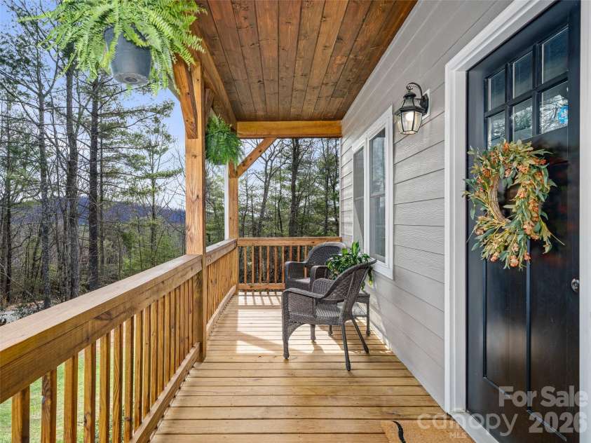 111 Wipprecht Drive, Spruce Pine, NC 28777.  MLS# CAR4361274, YatesRealty ID 11623. 