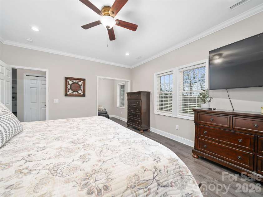 111 Wipprecht Drive, Spruce Pine, NC 28777.  MLS# CAR4361274, YatesRealty ID 11623. 