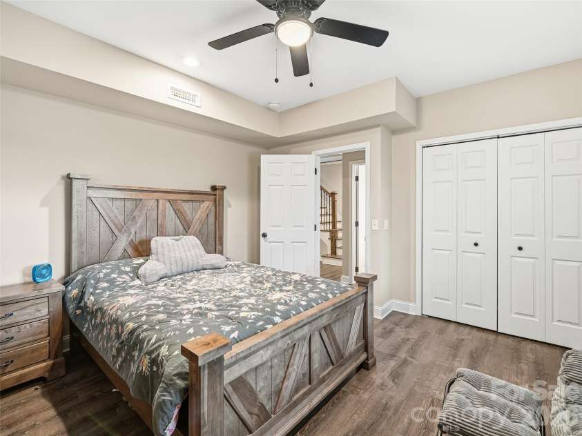 111 Wipprecht Drive, Spruce Pine, NC 28777.  MLS# CAR4361274, YatesRealty ID 11623. 