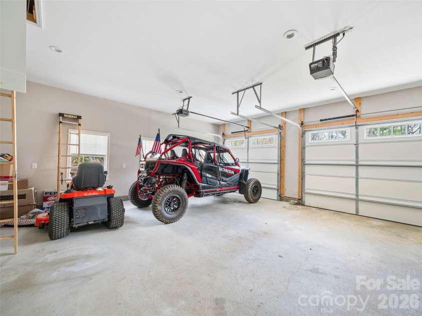 111 Wipprecht Drive, Spruce Pine, NC 28777.  MLS# CAR4361274, YatesRealty ID 11623. 