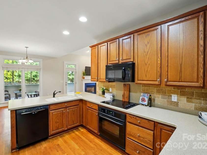 8008 Battersea Court, Waxhaw, NC 28173.  MLS# CAR4235511, YatesRealty ID 11623. 