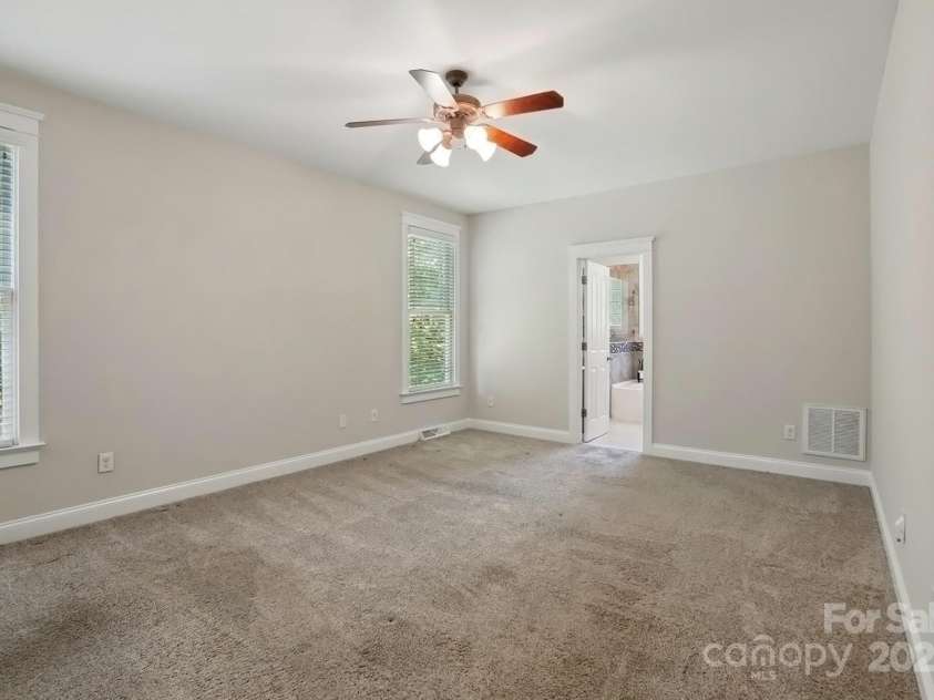 8008 Battersea Court, Waxhaw, NC 28173.  MLS# CAR4235511, YatesRealty ID 11623. 