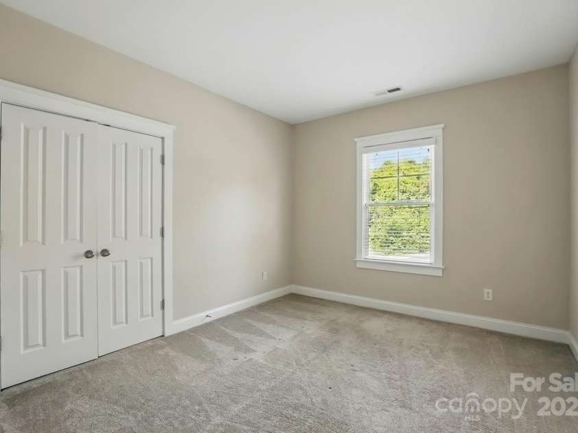 8008 Battersea Court, Waxhaw, NC 28173.  MLS# CAR4235511, YatesRealty ID 11623. 