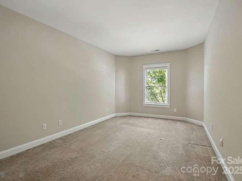 8008 Battersea Court, Waxhaw, NC 28173.  MLS# CAR4235511, YatesRealty ID 11623. 