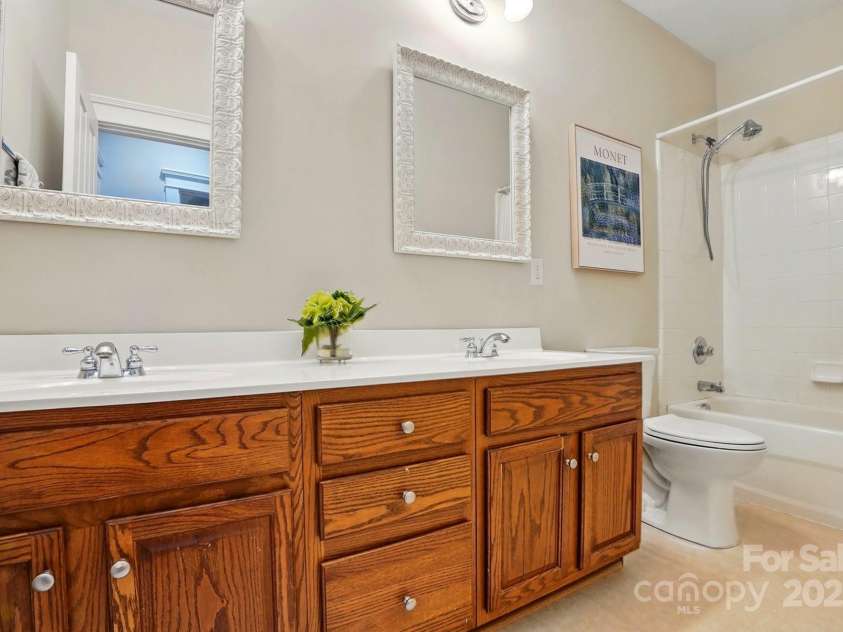 8008 Battersea Court, Waxhaw, NC 28173.  MLS# CAR4235511, YatesRealty ID 11623. 