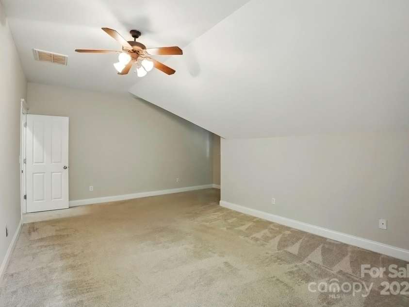 8008 Battersea Court, Waxhaw, NC 28173.  MLS# CAR4235511, YatesRealty ID 11623. 