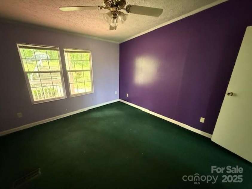 257 River Crest Drive, Flat Rock, NC 28731.  MLS# CAR4253564, YatesRealty ID 11625. 