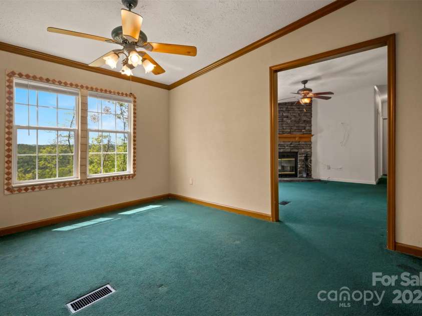 257 River Crest Drive, Flat Rock, NC 28731.  MLS# CAR4253564, YatesRealty ID 11625. 