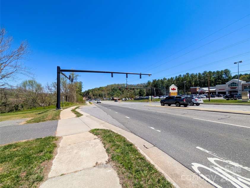 411 US Highway 19E ByPass, Burnsville, NC 28714.  MLS# CAR4247071, YatesRealty ID 11626. 