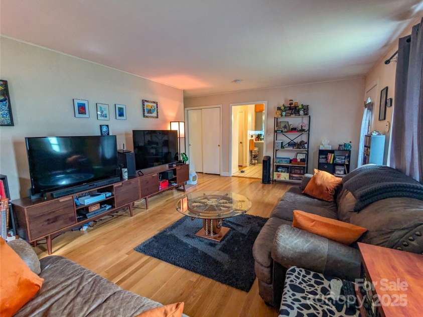 411 US Highway 19E ByPass, Burnsville, NC 28714.  MLS# CAR4247071, YatesRealty ID 11626. 