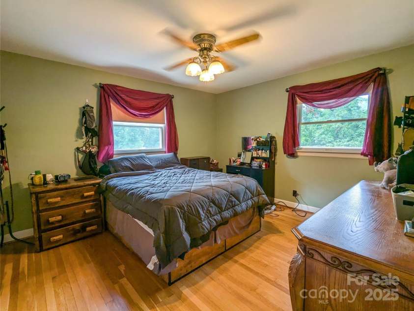 411 US Highway 19E ByPass, Burnsville, NC 28714.  MLS# CAR4247071, YatesRealty ID 11626. 