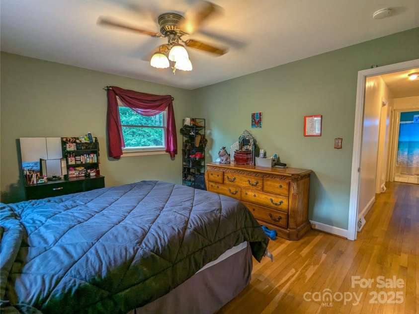 411 US Highway 19E ByPass, Burnsville, NC 28714.  MLS# CAR4247071, YatesRealty ID 11626. 