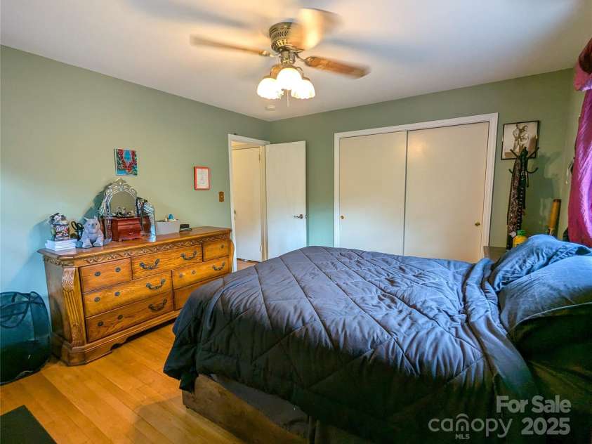 411 US Highway 19E ByPass, Burnsville, NC 28714.  MLS# CAR4247071, YatesRealty ID 11626. 