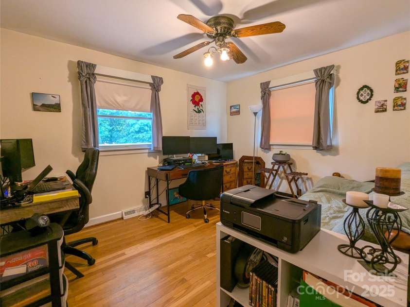 411 US Highway 19E ByPass, Burnsville, NC 28714.  MLS# CAR4247071, YatesRealty ID 11626. 