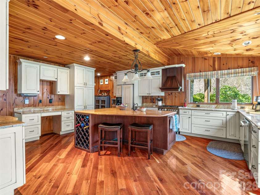 4125 State Highway 197 Highway, Burnsville, NC 28714.  MLS# CAR4361798, YatesRealty ID 11626. 