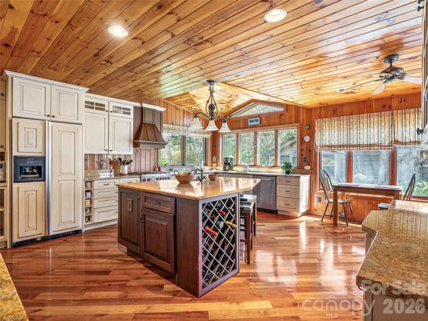 4125 State Highway 197 Highway, Burnsville, NC 28714.  MLS# CAR4361798, YatesRealty ID 11626. 