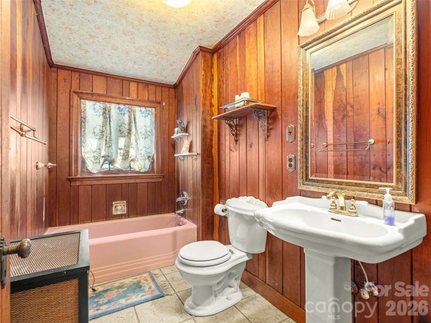 4125 State Highway 197 Highway, Burnsville, NC 28714.  MLS# CAR4361798, YatesRealty ID 11626. 
