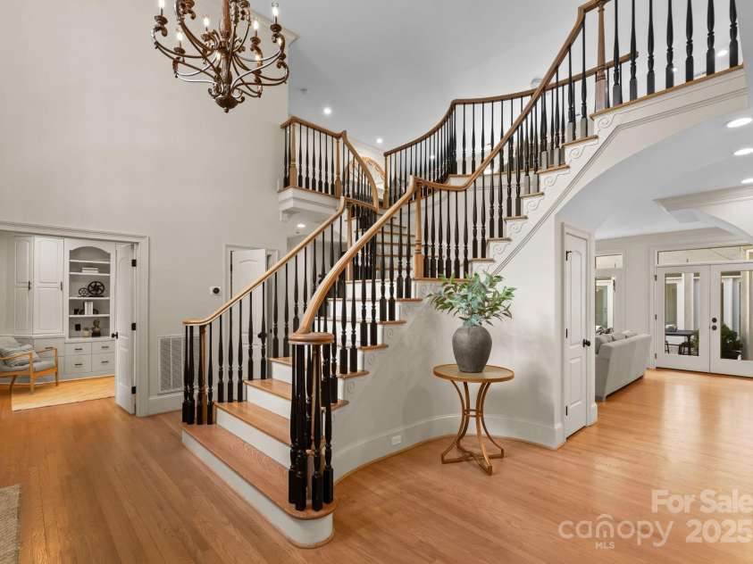4429 Cameron Oaks Drive, Charlotte, NC 28211.  MLS# CAR4255218, YatesRealty ID 11627. 