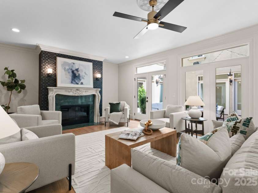 4429 Cameron Oaks Drive, Charlotte, NC 28211.  MLS# CAR4255218, YatesRealty ID 11627. 