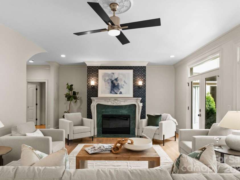 4429 Cameron Oaks Drive, Charlotte, NC 28211.  MLS# CAR4255218, YatesRealty ID 11627. 