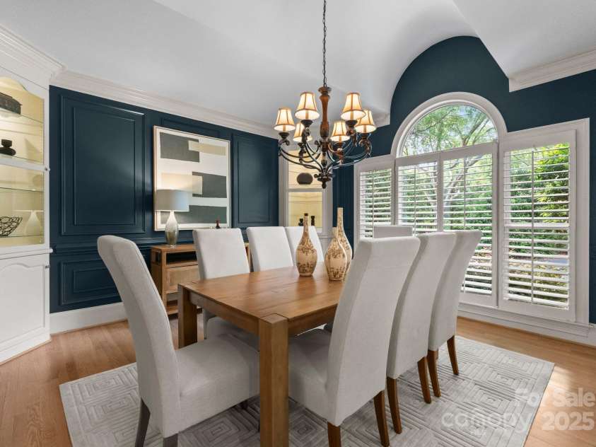 4429 Cameron Oaks Drive, Charlotte, NC 28211.  MLS# CAR4255218, YatesRealty ID 11627. 