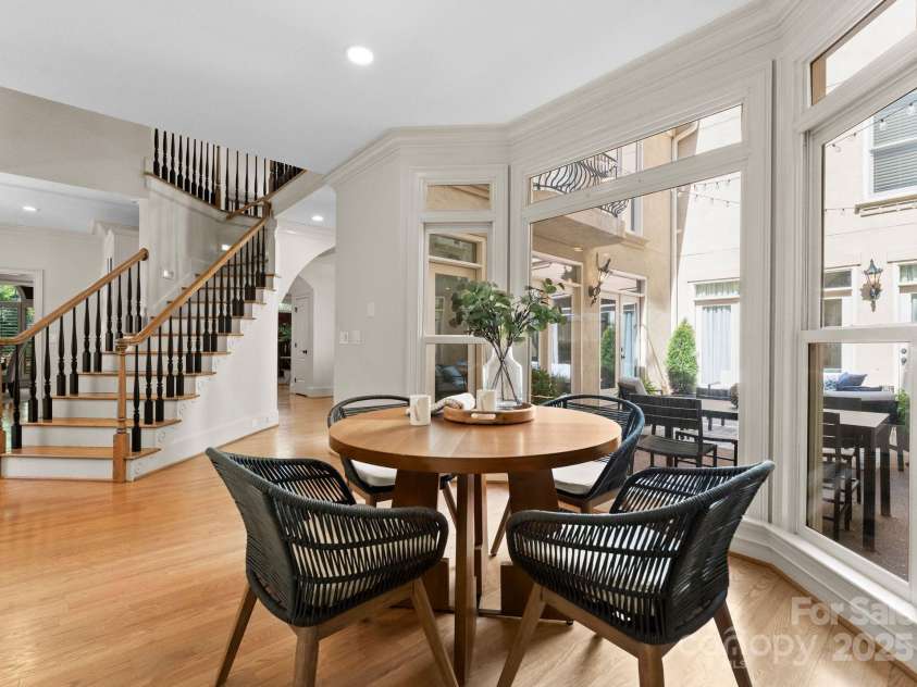 4429 Cameron Oaks Drive, Charlotte, NC 28211.  MLS# CAR4255218, YatesRealty ID 11627. 