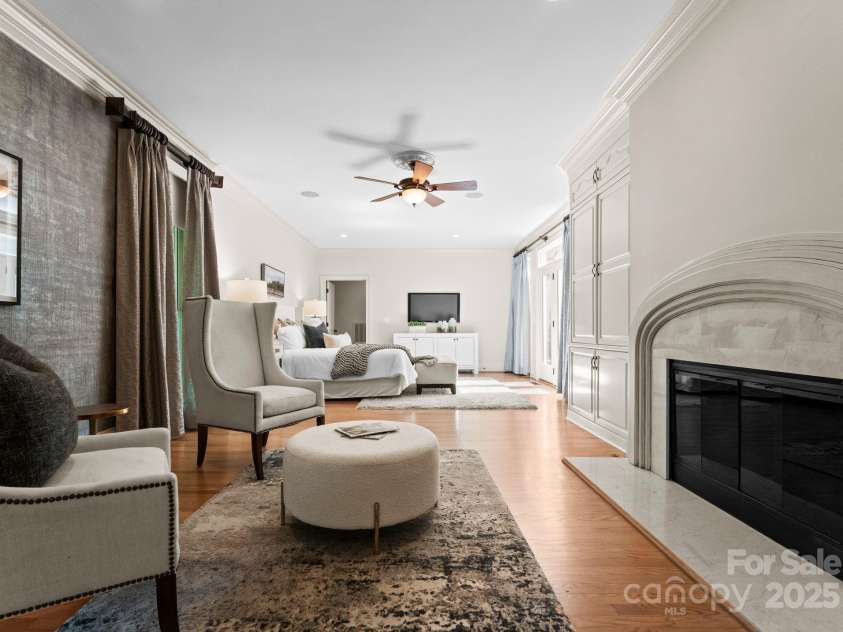 4429 Cameron Oaks Drive, Charlotte, NC 28211.  MLS# CAR4255218, YatesRealty ID 11627. 