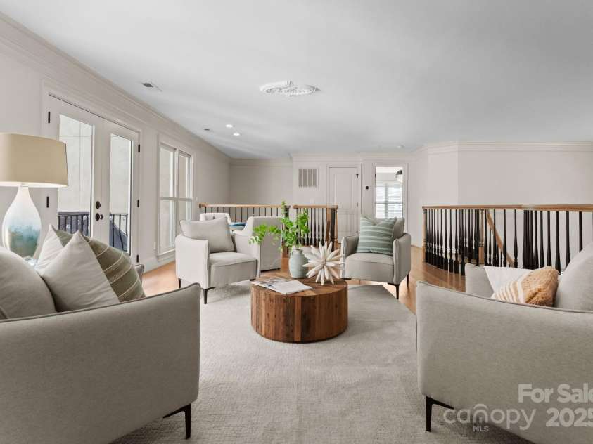 4429 Cameron Oaks Drive, Charlotte, NC 28211.  MLS# CAR4255218, YatesRealty ID 11627. 