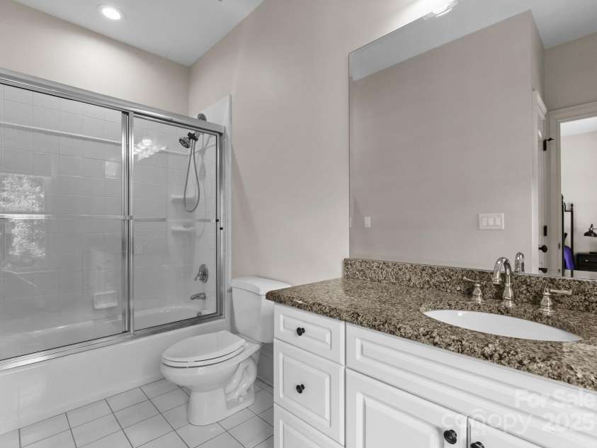 4429 Cameron Oaks Drive, Charlotte, NC 28211.  MLS# CAR4255218, YatesRealty ID 11627. 