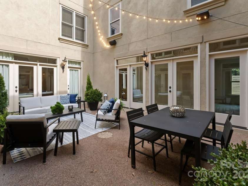 4429 Cameron Oaks Drive, Charlotte, NC 28211.  MLS# CAR4255218, YatesRealty ID 11627. 