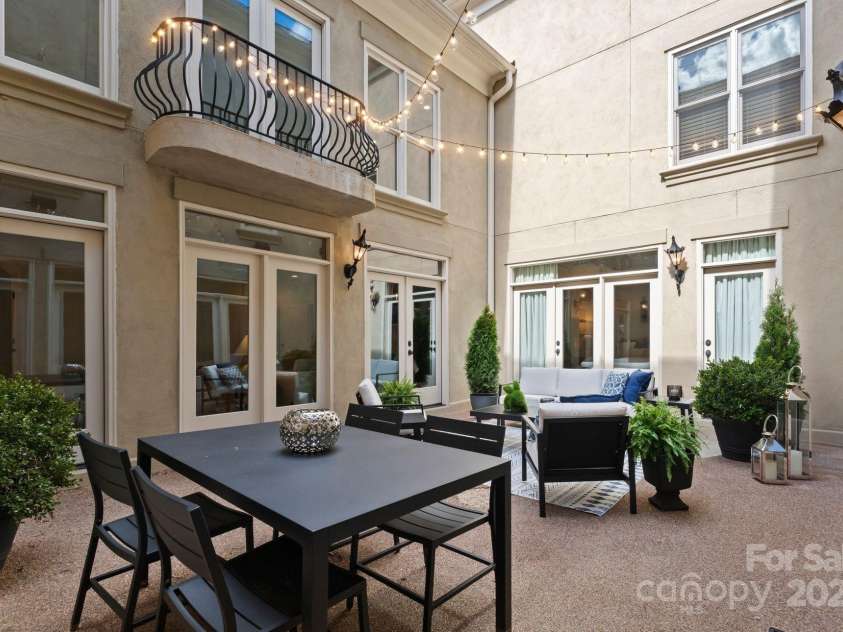 4429 Cameron Oaks Drive, Charlotte, NC 28211.  MLS# CAR4255218, YatesRealty ID 11627. 