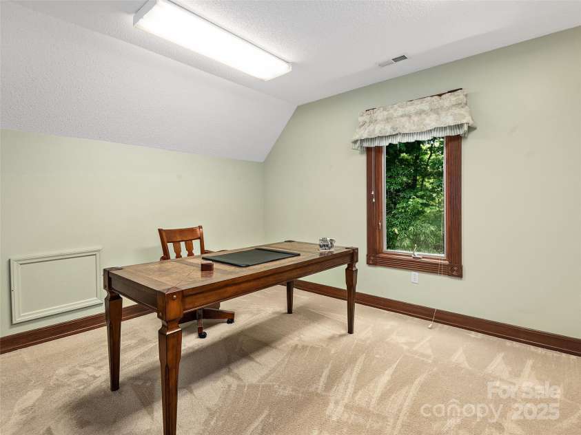 442 Heather Marie Drive, Hendersonville, NC 28792.  MLS# CAR4217083, YatesRealty ID 11628. 